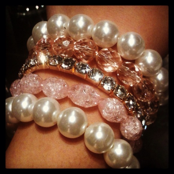 Beautiful bracelets.!!!! - Picture 2 of 2