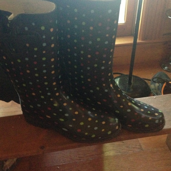 Traded with @mrsrose.Sz 9 Rainboots from Target❤❤❤