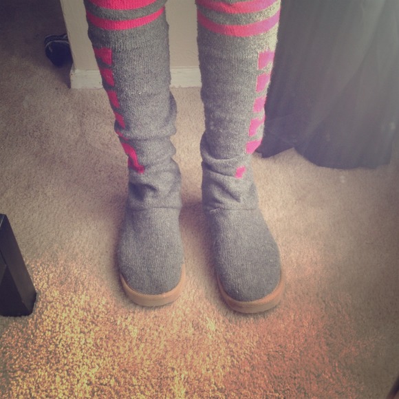 Vs pink boots