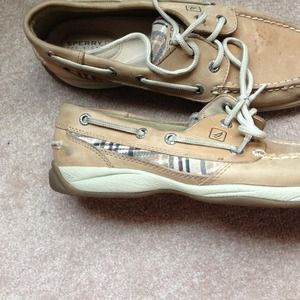 Women's sperrys :)