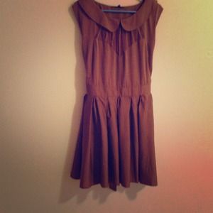 Brown Peter Pan collar dress