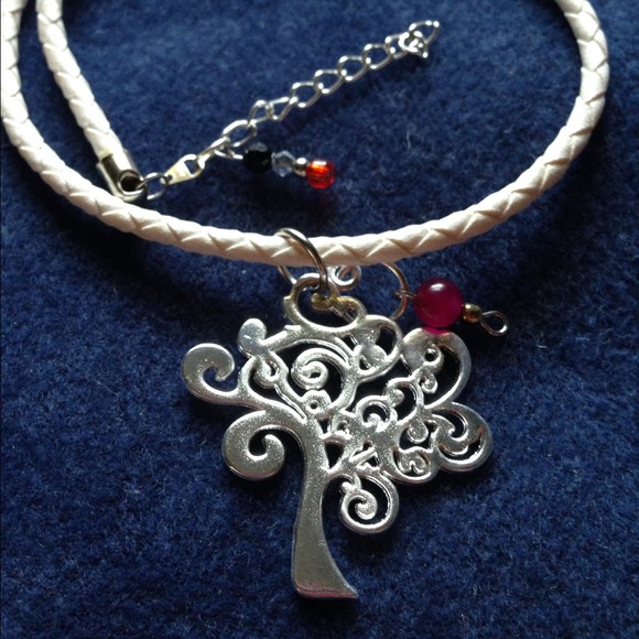 Sold Red Agate gemstone & tree of life necklace - Picture 2 of 4