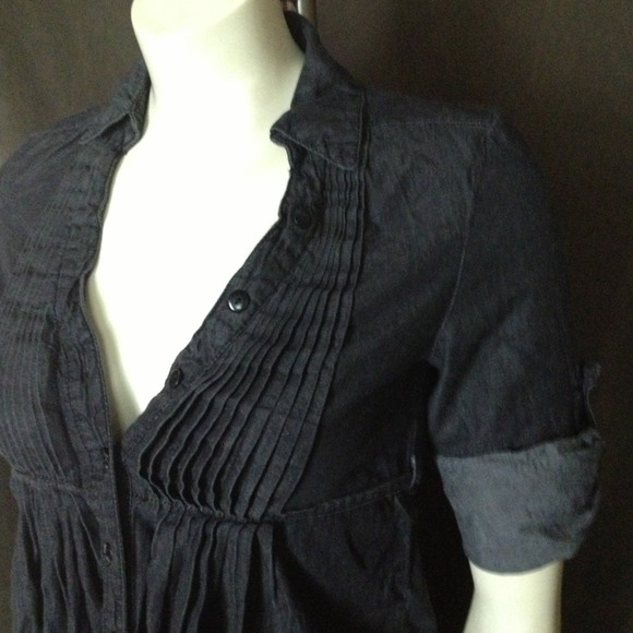 🐱SOLD🐱Miley Cyrus button-down dark denim top - Picture 2 of 3