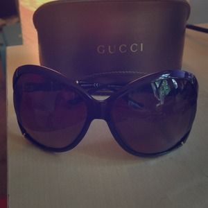 Unused oversized oval frame sunglasses with bamboo