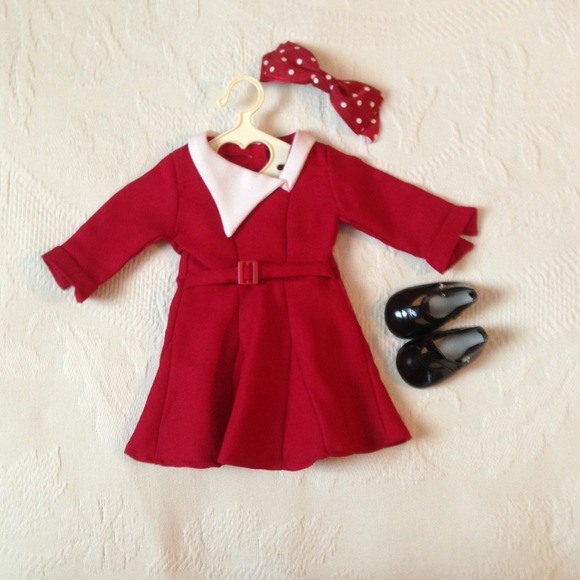 ❌SOLD❌Kits Holiday Outfit - Picture 1 of 3
