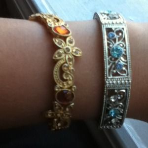 2 bracelets