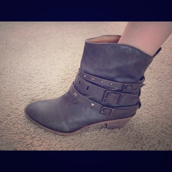 Ankle boots