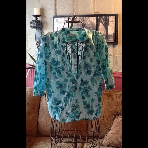 Flower cotton top.