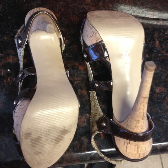 GUESS SHOES - Picture 3 of 4