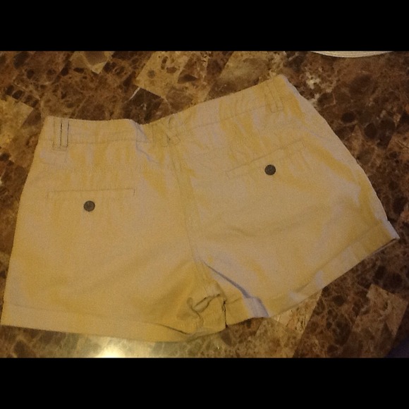Shorts - Picture 2 of 4