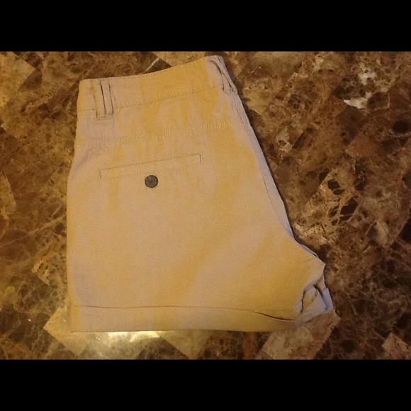 Shorts - Picture 3 of 4