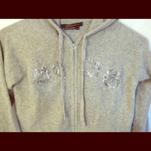 BCBG CROP TOP SWEATER