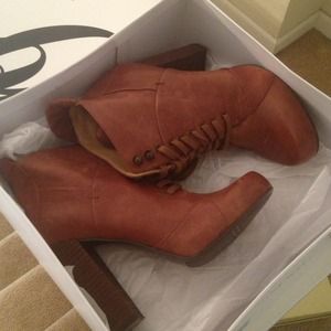 🅾reduced🅾Nine West hight bootie