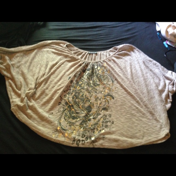 Flowing off the shoulder tan gold design shirt - Picture 1 of 1