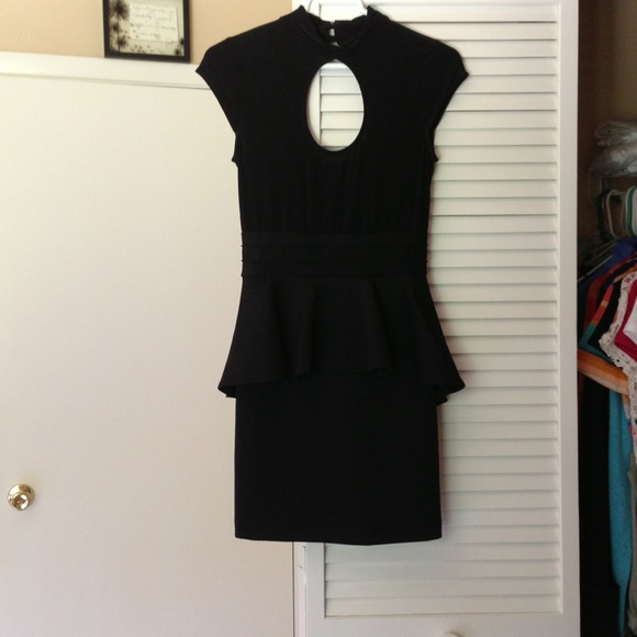 🚫🚫🚫SOLD🚫🚫🚫Black peplum dress