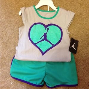 Jordan 2 piece set
