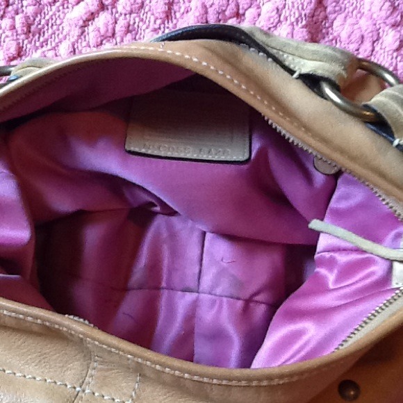 Coach, A true bag lady - Picture 2 of 4