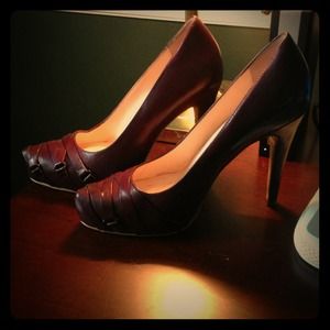 Boutique 9 mahogany leather pumps