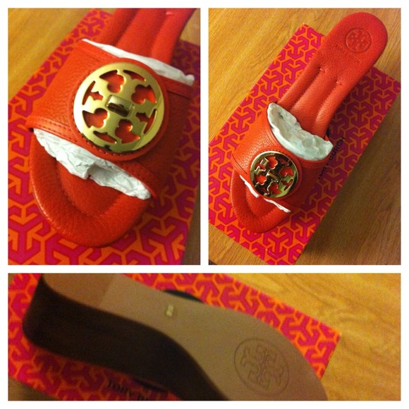 🎀Weekend Special🎀Tory Burch Selma wedge sandals