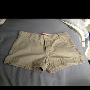 New khaki high waisted shorts