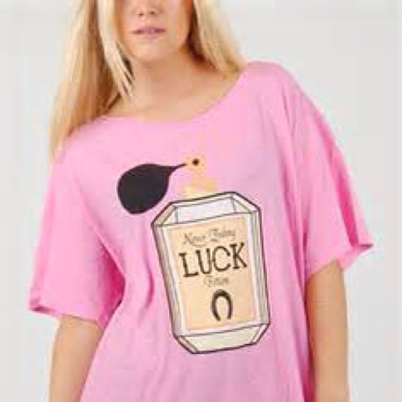 🎀SOLD🎀 WILDFOX Never Ending Luck Tee