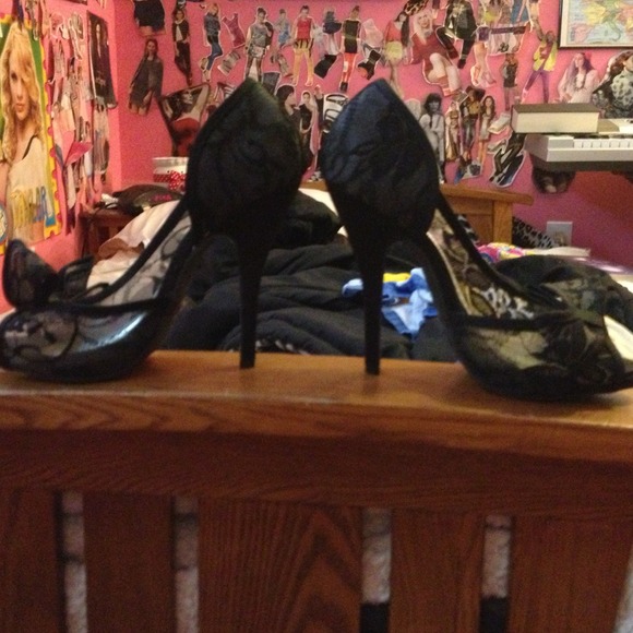 Black Lace Peep Toe Pumps from JustFab! - Picture 3 of 4