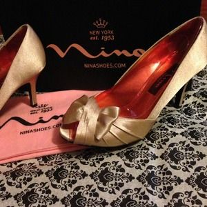 Nina Forbes Evening Pumps