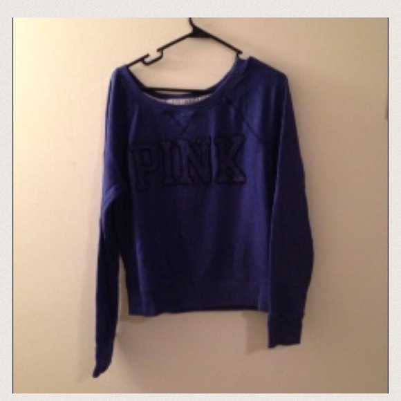 **Reserved VS Sweatshirt Bundle**