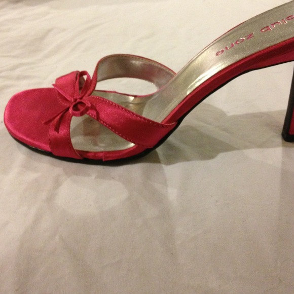 Heels - Picture 2 of 2