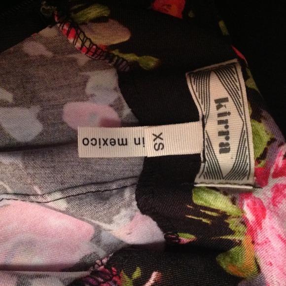 Floral high waisted shorts - Picture 3 of 3