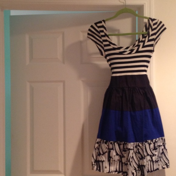 Urban Outfitters cute sailors dress ! Size small