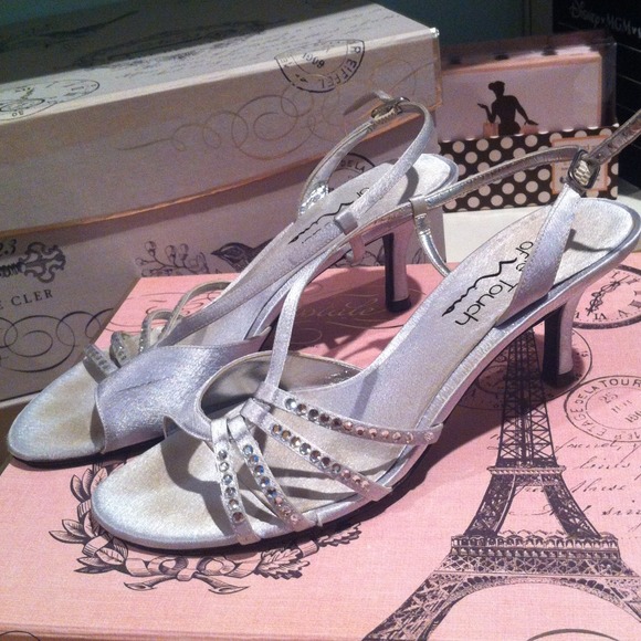 The Touch of Nina size 7 heels