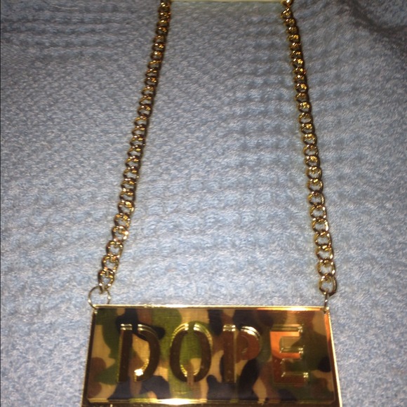 Necklace - Picture 2 of 3