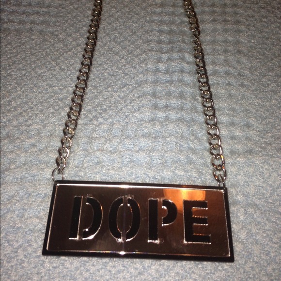 Necklace - Picture 3 of 3