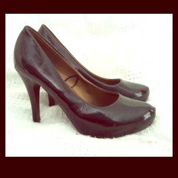 ⛔️SOLD!⛔️ SEXY Black Patent Platform Heels/Pumps