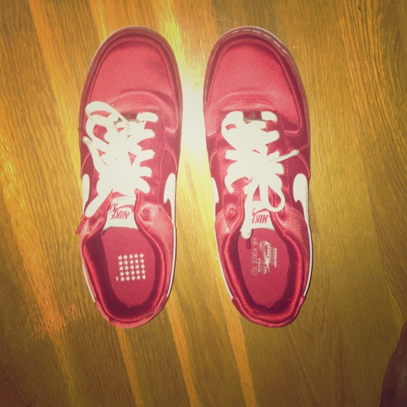 Nike Air Force Ones red