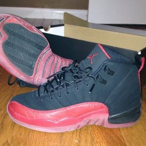 Black and red jordan 12s