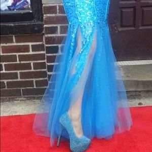 Blue comforable sparkle heels