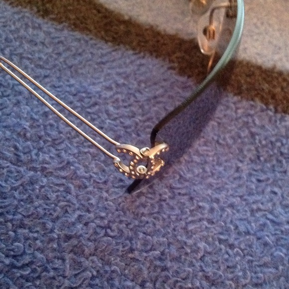 Chanel sunglasses - Picture 2 of 3