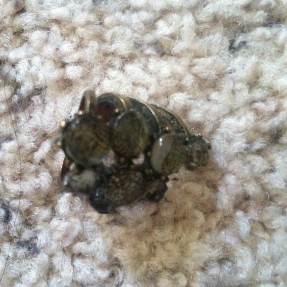 Unique ring - Picture 2 of 3