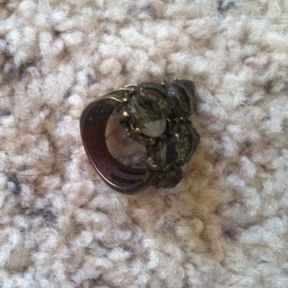 Unique ring - Picture 3 of 3