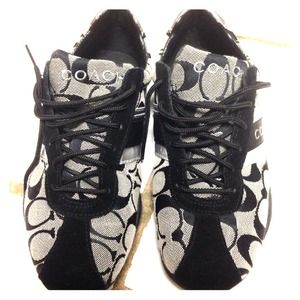 Authentic 💯✔ Black Coach shoes