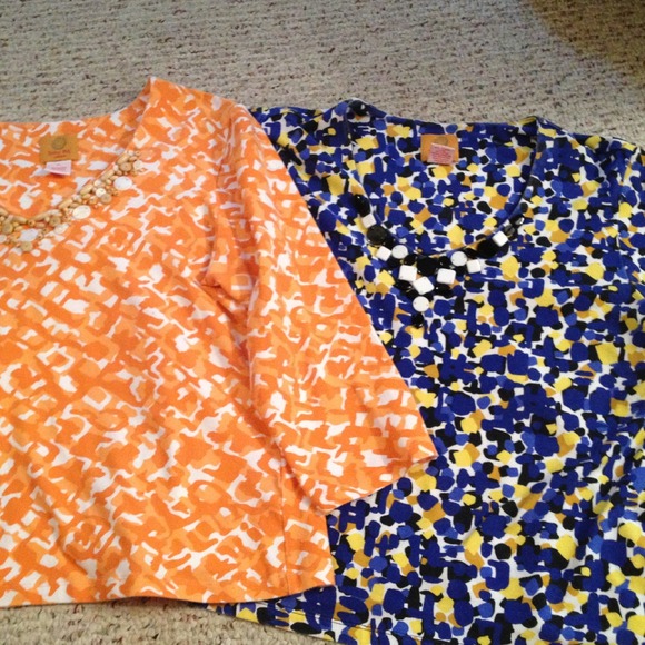 Bundle of 2 shirts