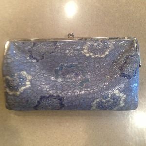 ❗SOLD❗🌸Beautiful HOBO Clutch🌸