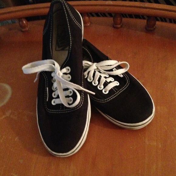 Reserved Black vans