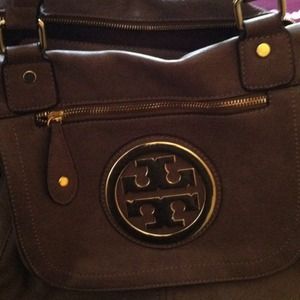 Tory burch purse authentic!!!