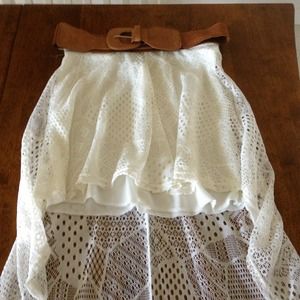 White lace high/low skirt. Nwot.