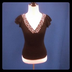 LOWERED! Express cotton top with rhinestones