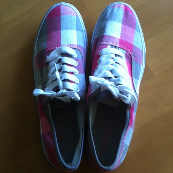Plaid shoes!