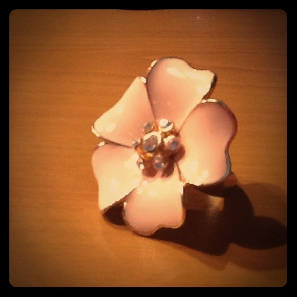 Light Pink & Gold Flower Ring